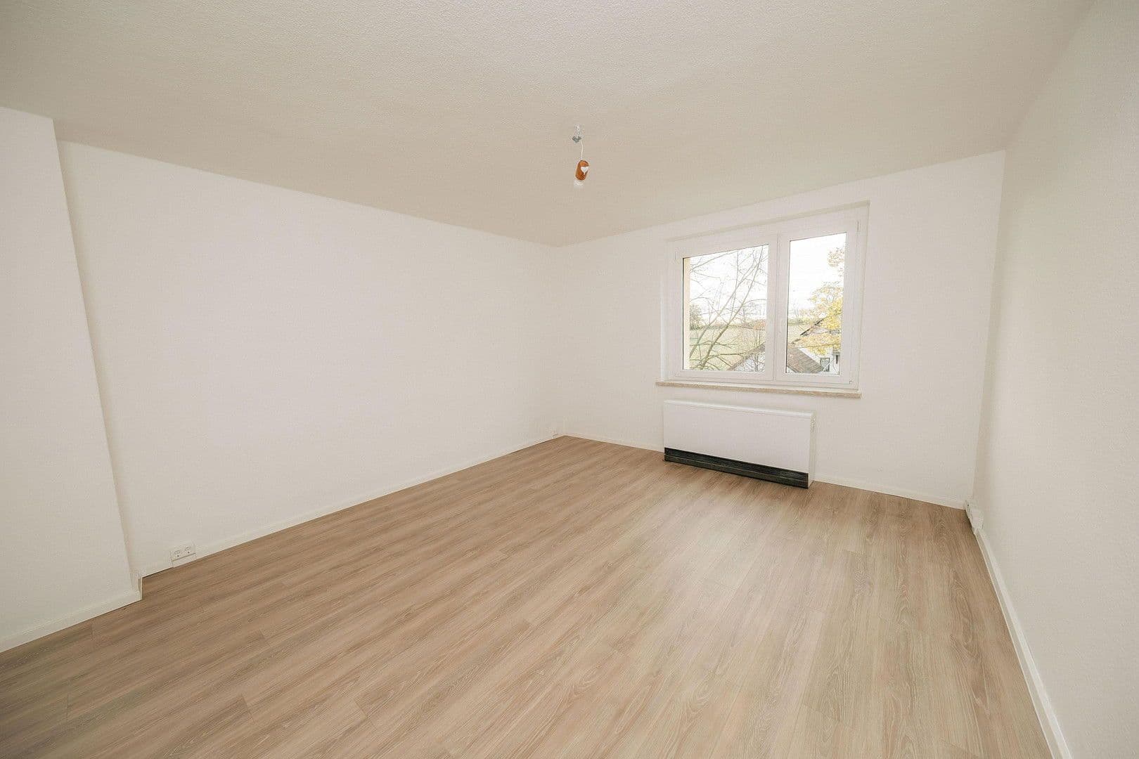 Pronájem bytu 3+1 60 m², Jesewitz, Sasko Pronájem bytu 3+1 60 m², Jesewitz, Sasko