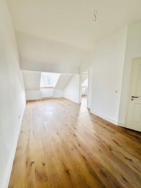 Pronájem bytu 2+1 53 m², Schwalbacher Straße 23, Frankfurt am Main, Hessen Pronájem bytu 2+1 53 m², Schwalbacher Straße 23, Frankfurt am Main, Hessen