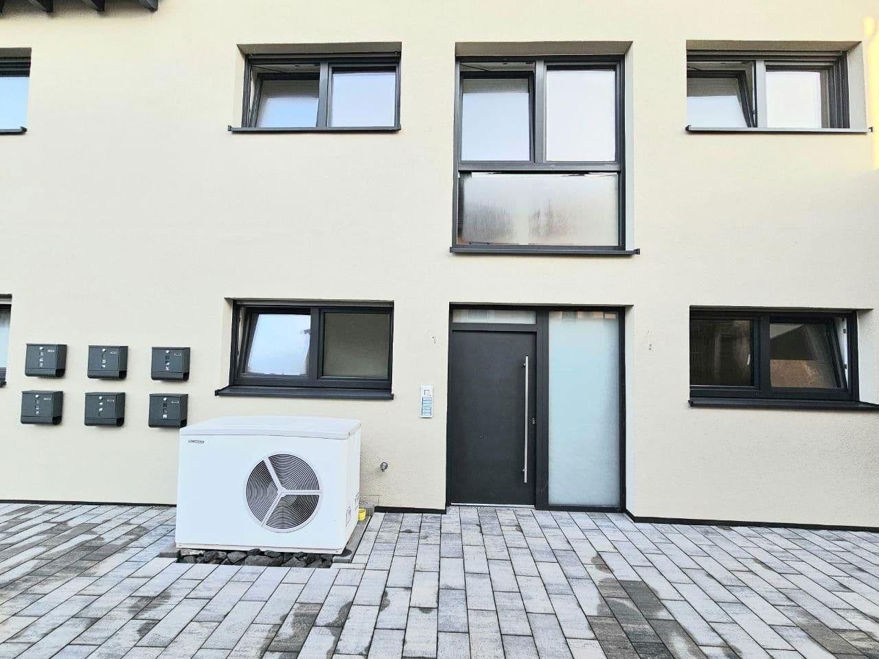 Prodej domu 462 m², pozemek 700 m², Bruchstraße 11 a, Schönenberg-Kübelberg, Porýní-Falc Prodej domu 462 m², pozemek 700 m², Bruchstraße 11 a, Schönenberg-Kübelberg, Porýní-Falc