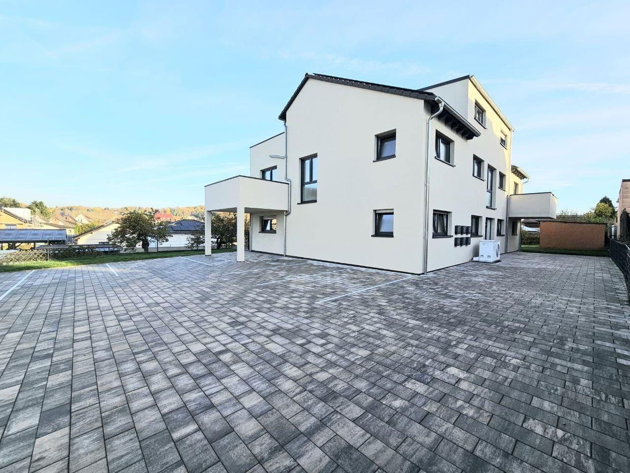 Prodej domu 462 m², pozemek 700 m², Bruchstraße 11 a, Schönenberg-Kübelberg, Porýní-Falc Prodej domu 462 m², pozemek 700 m², Bruchstraße 11 a, Schönenberg-Kübelberg, Porýní-Falc