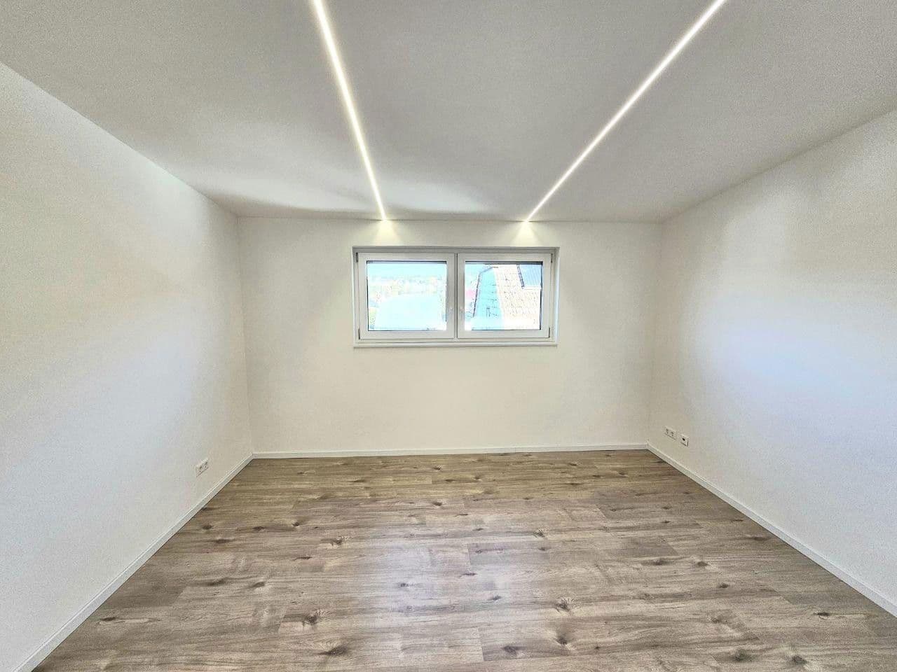 Prodej domu 462 m², pozemek 700 m², Bruchstraße 11 a, Schönenberg-Kübelberg, Porýní-Falc Prodej domu 462 m², pozemek 700 m², Bruchstraße 11 a, Schönenberg-Kübelberg, Porýní-Falc