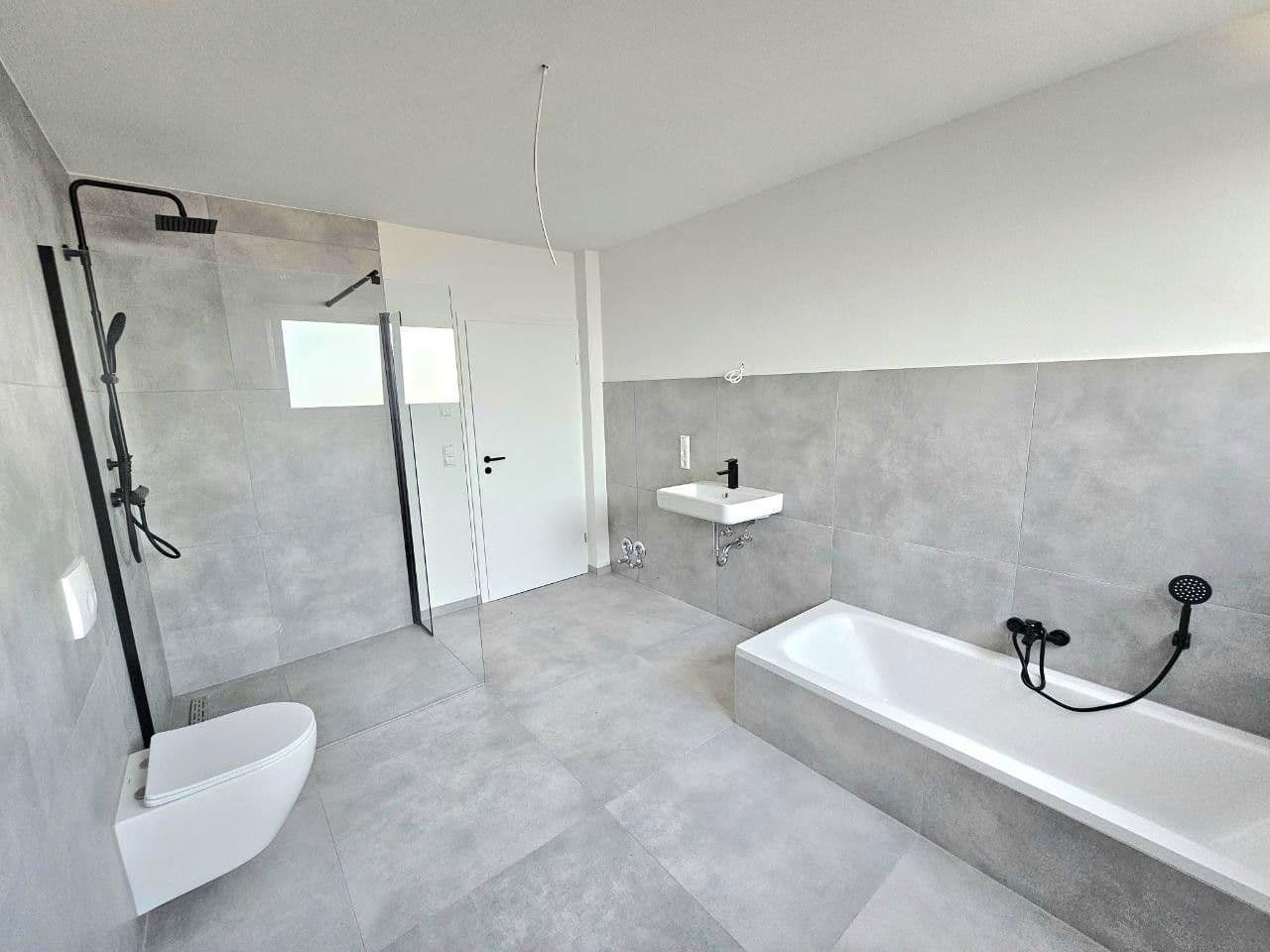 Prodej domu 462 m², pozemek 700 m², Bruchstraße 11 a, Schönenberg-Kübelberg, Porýní-Falc Prodej domu 462 m², pozemek 700 m², Bruchstraße 11 a, Schönenberg-Kübelberg, Porýní-Falc