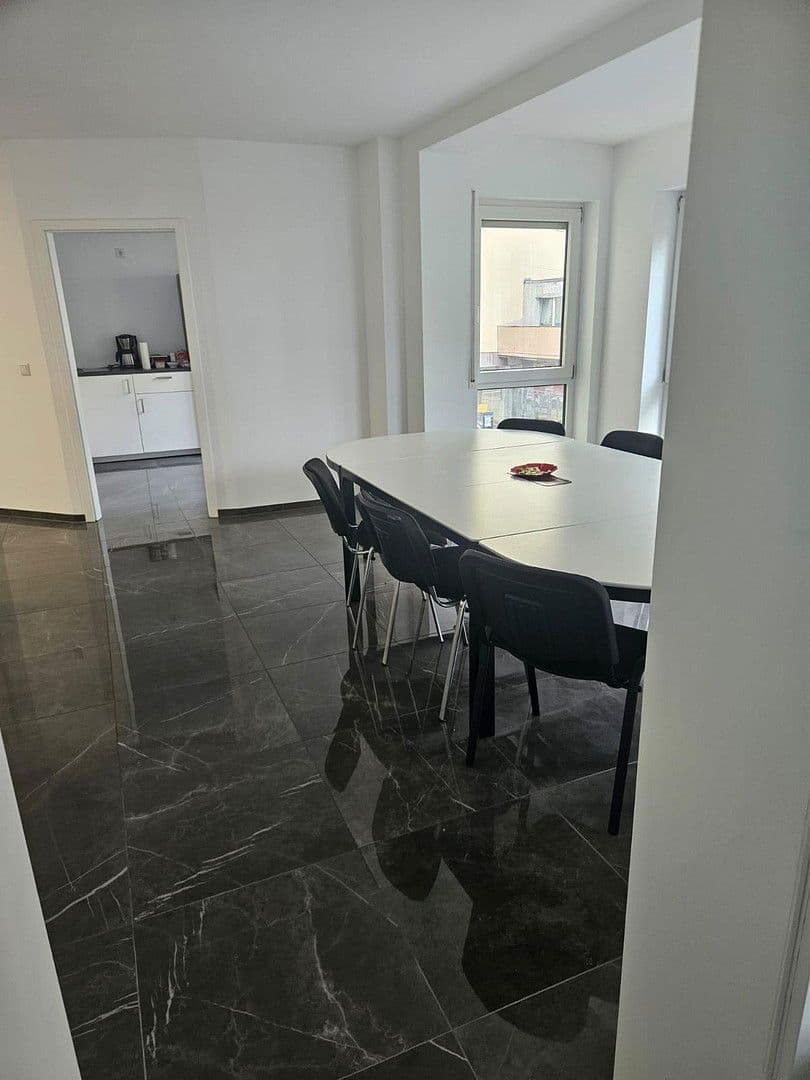 Pronájem kanceláře 115 m², Geleitstr., Offenbach, Hessen Pronájem kanceláře 115 m², Geleitstr., Offenbach, Hessen