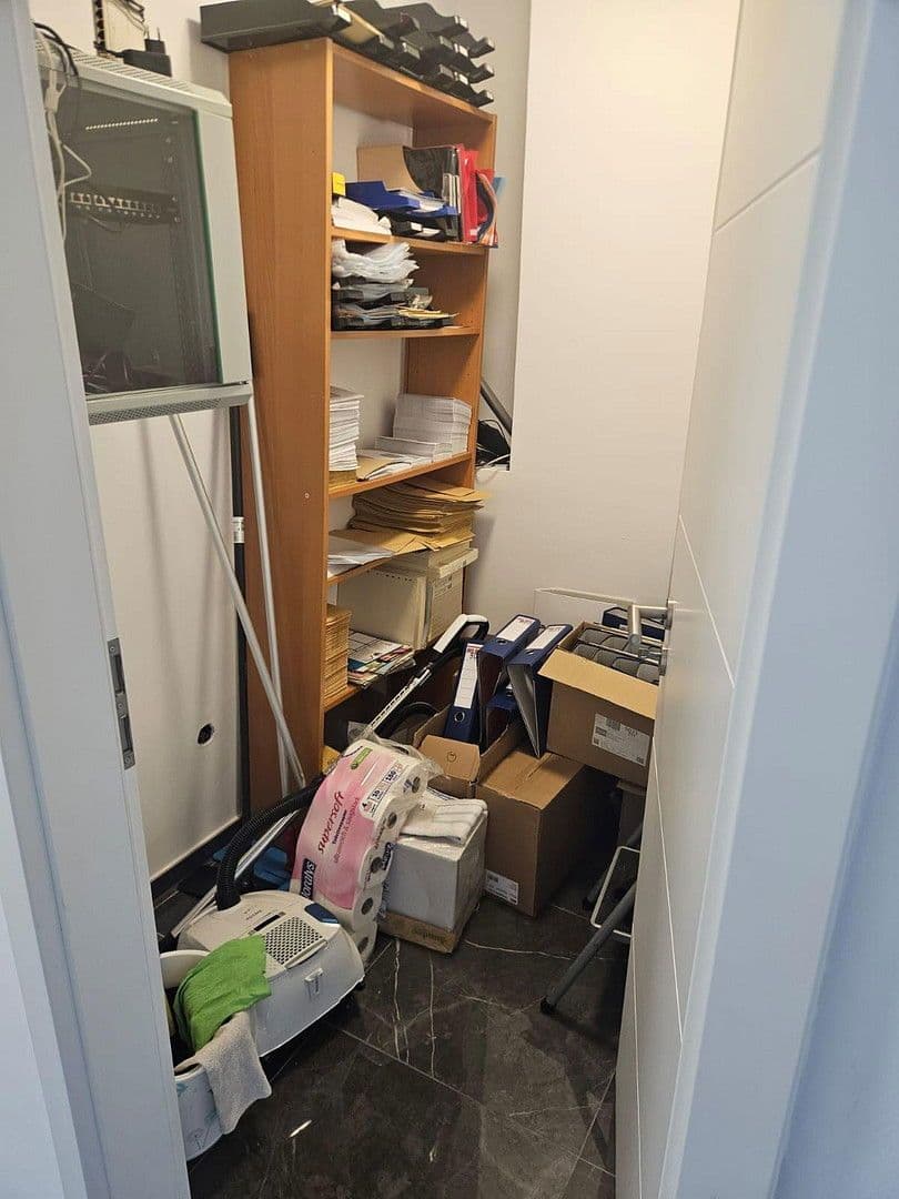 Pronájem kanceláře 115 m², Geleitstr., Offenbach, Hessen Pronájem kanceláře 115 m², Geleitstr., Offenbach, Hessen