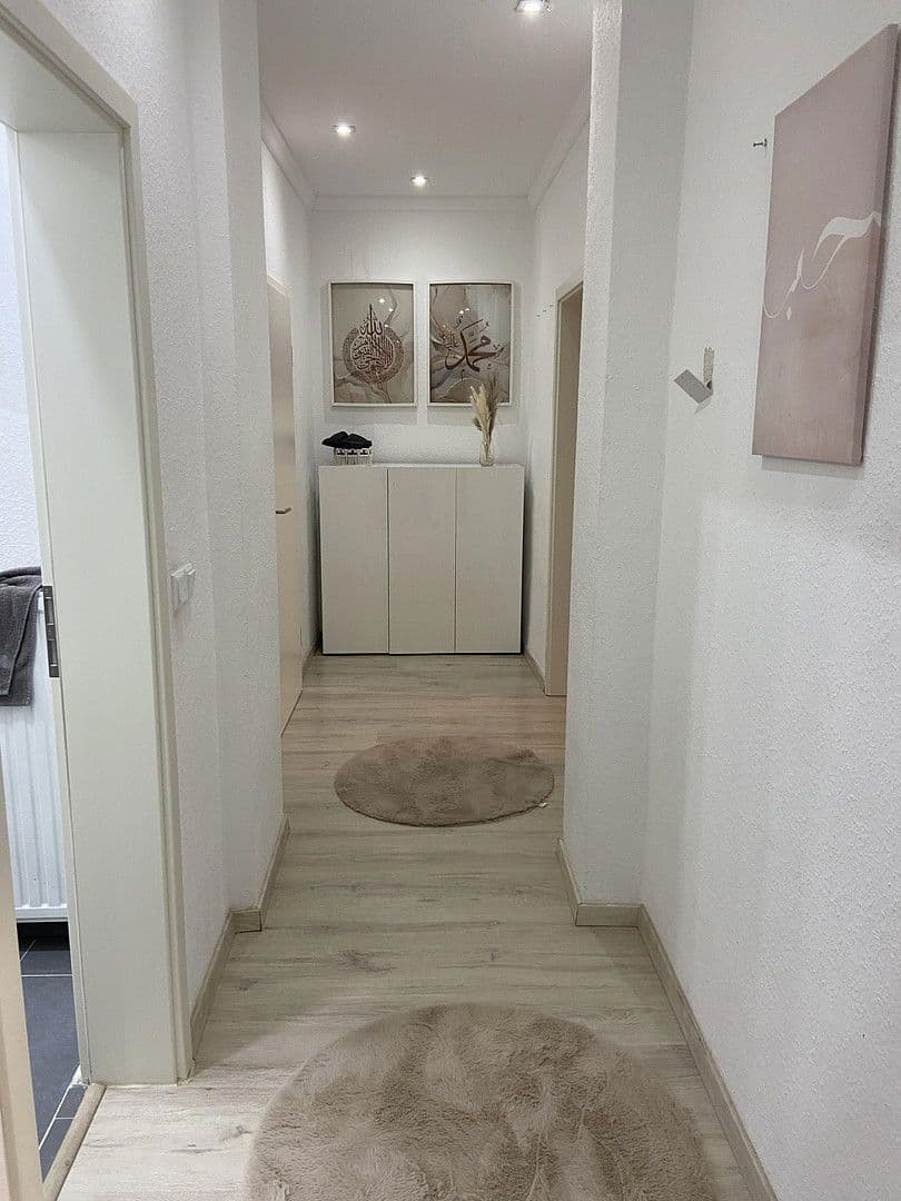 Pronájem bytu 3+1 99 m², Neumarkt 19, Duisburg Ruhrort, Severní Porýní-Vestfálsko Pronájem bytu 3+1 99 m², Neumarkt 19, Duisburg Ruhrort, Severní Porýní-Vestfálsko