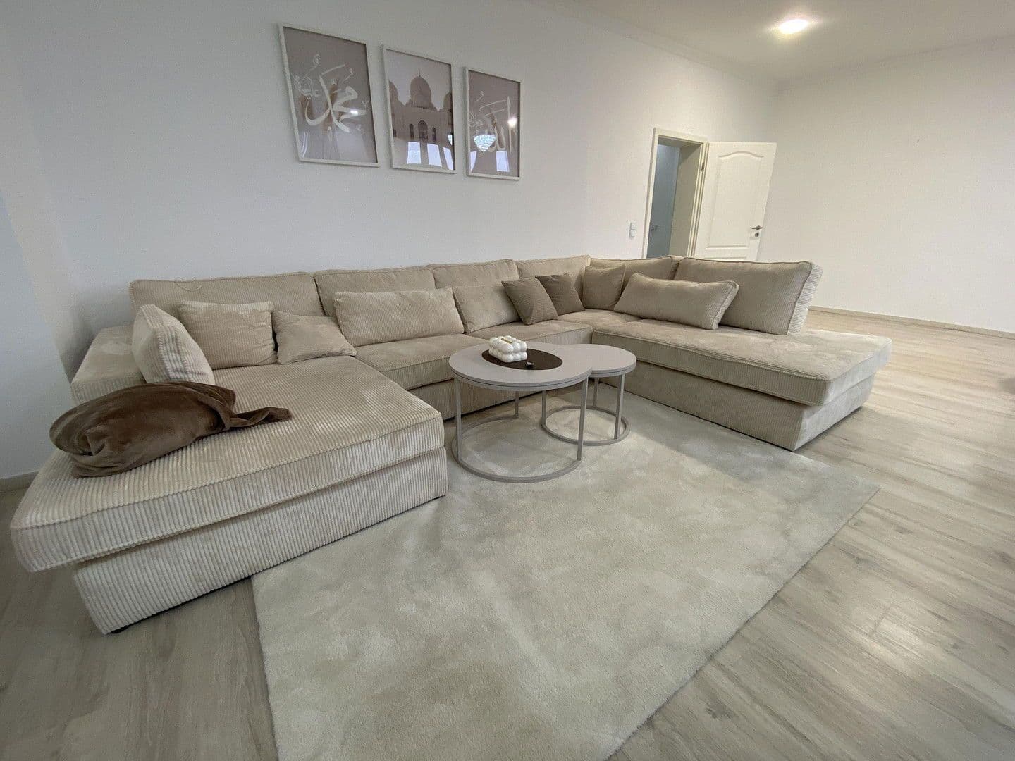 Pronájem bytu 3+1 99 m², Neumarkt 19, Duisburg Ruhrort, Severní Porýní-Vestfálsko Pronájem bytu 3+1 99 m², Neumarkt 19, Duisburg Ruhrort, Severní Porýní-Vestfálsko