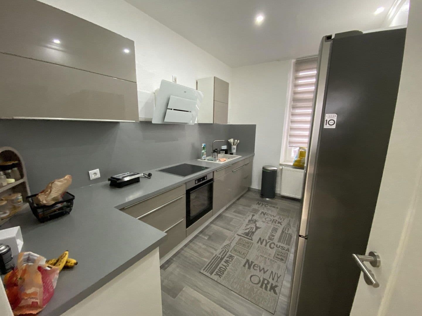 Pronájem bytu 3+1 99 m², Neumarkt 19, Duisburg Ruhrort, Severní Porýní-Vestfálsko Pronájem bytu 3+1 99 m², Neumarkt 19, Duisburg Ruhrort, Severní Porýní-Vestfálsko