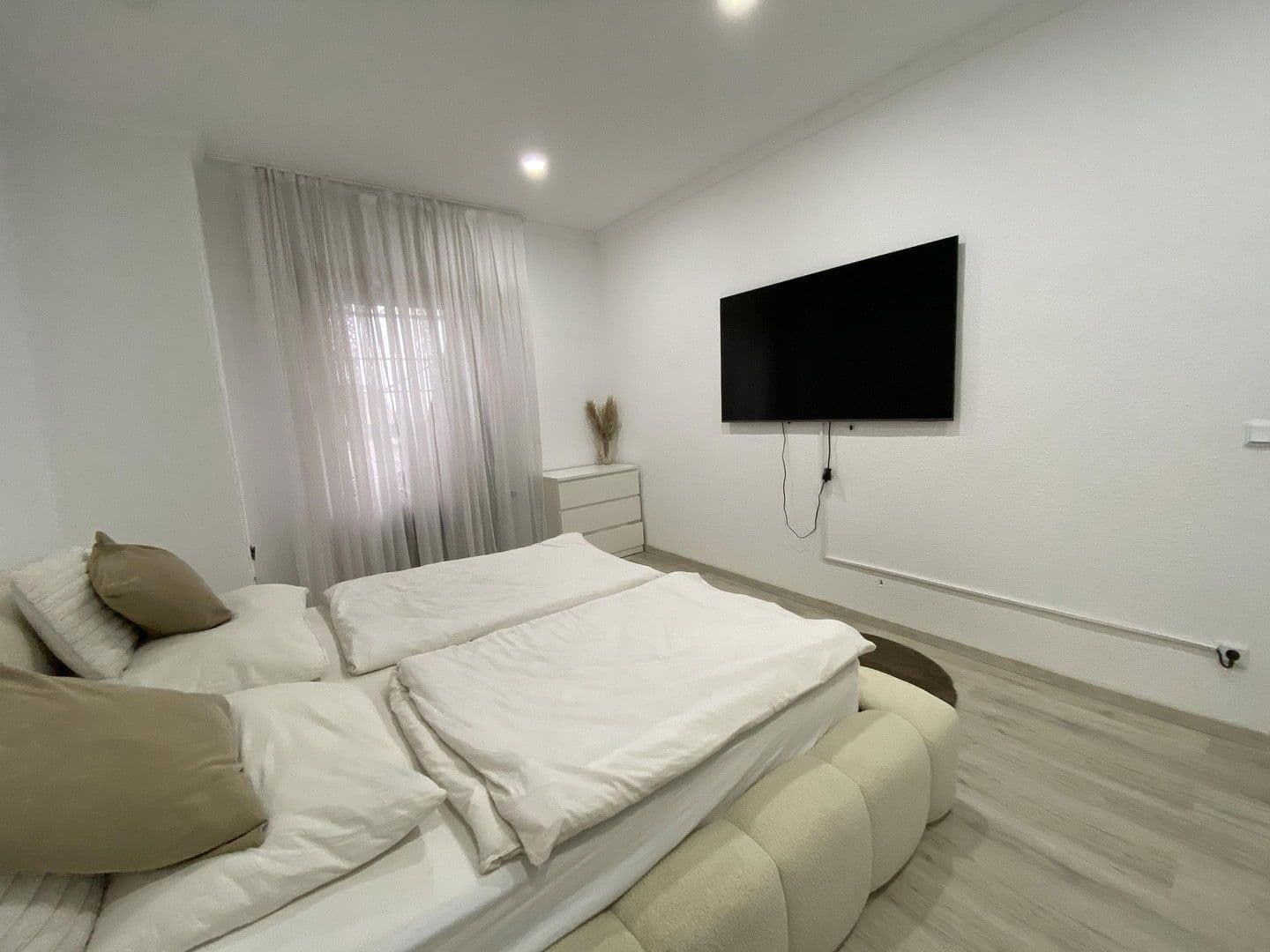 Pronájem bytu 3+1 99 m², Neumarkt 19, Duisburg Ruhrort, Severní Porýní-Vestfálsko Pronájem bytu 3+1 99 m², Neumarkt 19, Duisburg Ruhrort, Severní Porýní-Vestfálsko