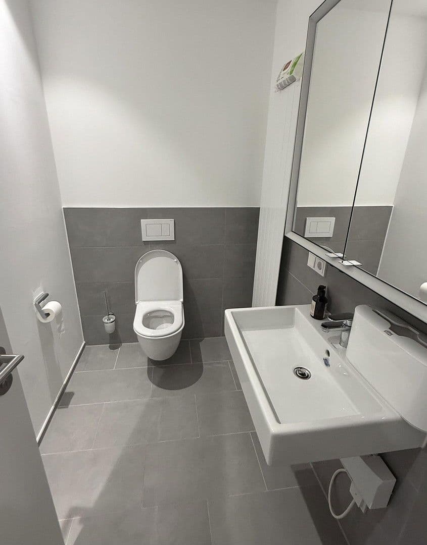 Pronájem kanceláře 113 m², Herrschinger Straße 11, Andechs (Erling), Bavorsko Pronájem kanceláře 113 m², Herrschinger Straße 11, Andechs (Erling), Bavorsko