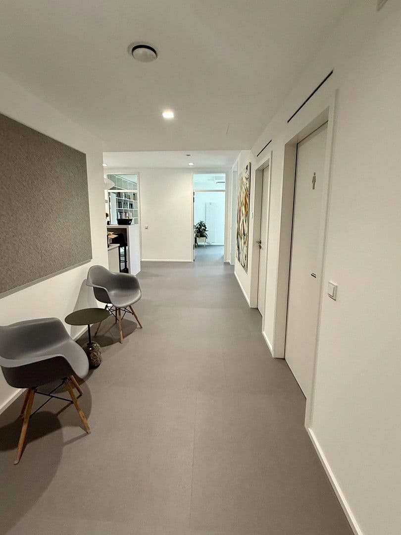 Pronájem kanceláře 113 m², Herrschinger Straße 11, Andechs (Erling), Bavorsko Pronájem kanceláře 113 m², Herrschinger Straße 11, Andechs (Erling), Bavorsko