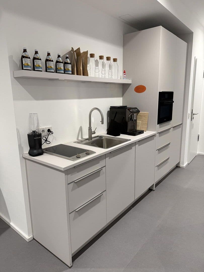 Pronájem kanceláře 113 m², Herrschinger Straße 11, Andechs (Erling), Bavorsko Pronájem kanceláře 113 m², Herrschinger Straße 11, Andechs (Erling), Bavorsko