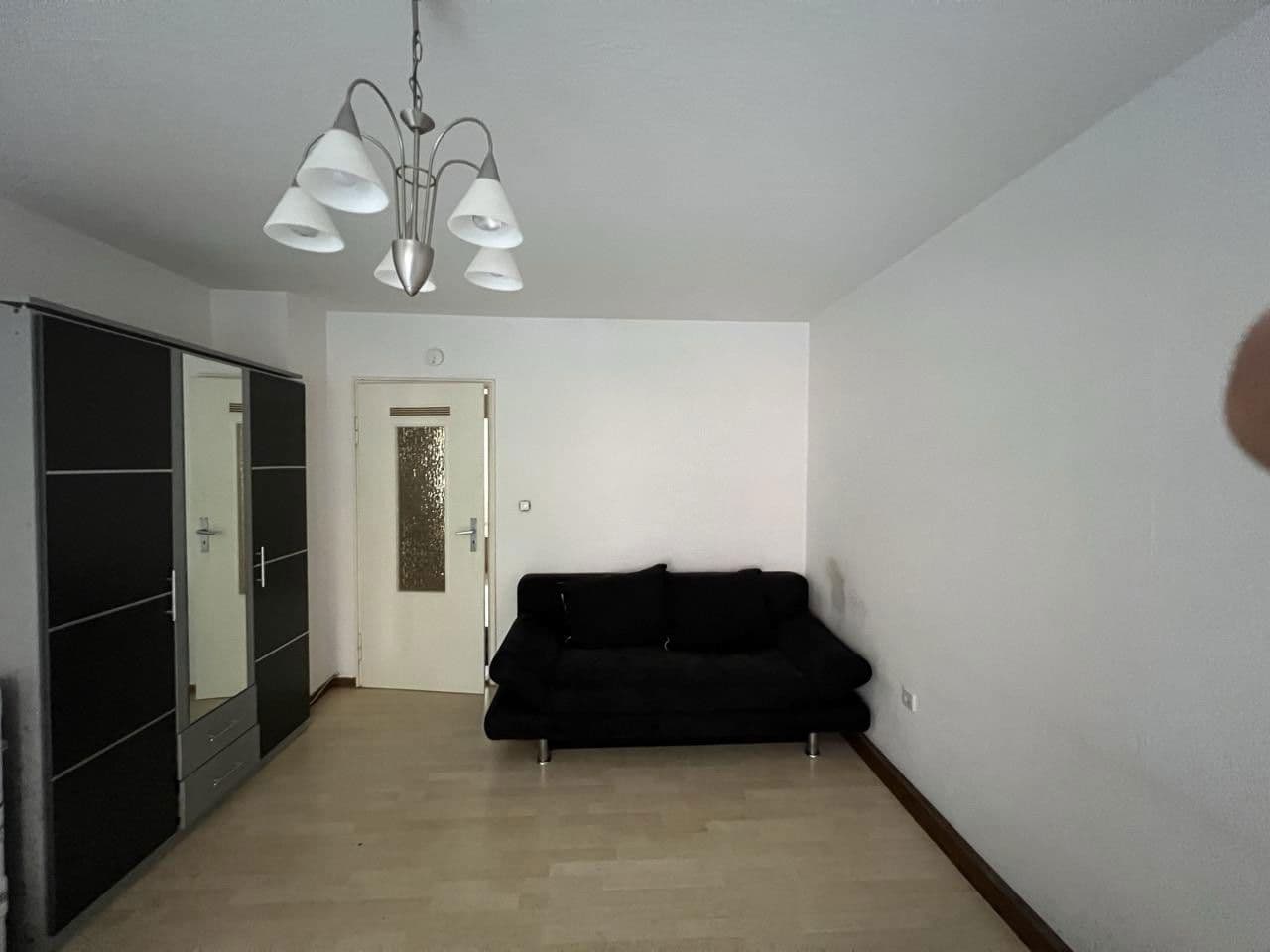 Pronájem bytu 1+1 35 m², Kaiser-Friedrich-Str. 34, Pforzheim, Bádensko-Württembersko Pronájem bytu 1+1 35 m², Kaiser-Friedrich-Str. 34, Pforzheim, Bádensko-Württembersko