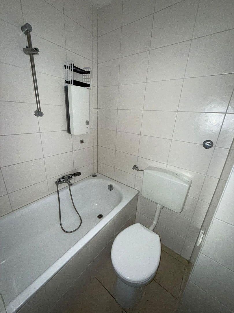 Pronájem bytu 2+1 68 m², Gerhart Hauptmann Straße 1, Erlangen, Bavorsko Pronájem bytu 2+1 68 m², Gerhart Hauptmann Straße 1, Erlangen, Bavorsko