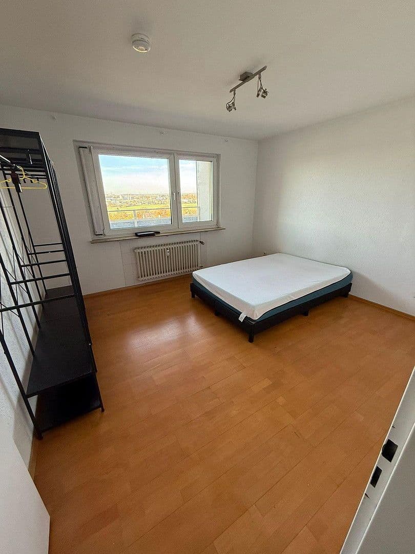 Pronájem bytu 2+1 68 m², Gerhart Hauptmann Straße 1, Erlangen, Bavorsko Pronájem bytu 2+1 68 m², Gerhart Hauptmann Straße 1, Erlangen, Bavorsko