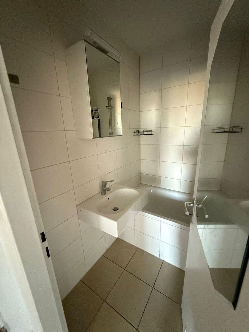 Pronájem bytu 2+1 68 m², Gerhart Hauptmann Straße 1, Erlangen, Bavorsko Pronájem bytu 2+1 68 m², Gerhart Hauptmann Straße 1, Erlangen, Bavorsko