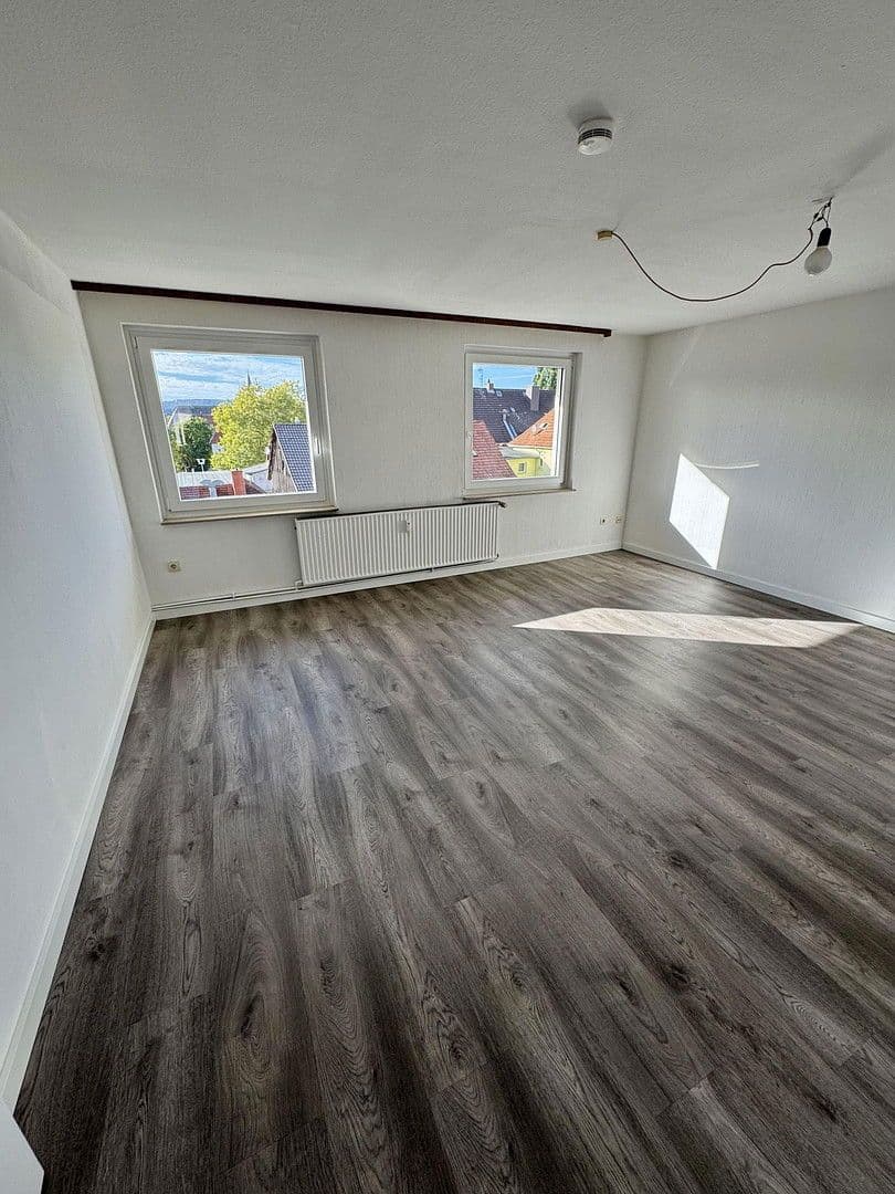 Pronájem bytu 3+1 87 m², Oesdorfer Straße 14, Bad Pyrmont, Dolní Sasko Pronájem bytu 3+1 87 m², Oesdorfer Straße 14, Bad Pyrmont, Dolní Sasko