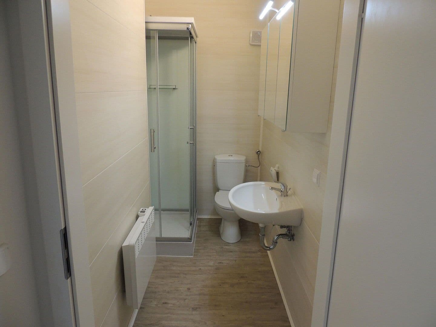 Prodej domu 310 m², pozemek 3.428 m², Güssingerstraße 13, Heiligenkreuz, Hradsko Prodej domu 310 m², pozemek 3.428 m², Güssingerstraße 13, Heiligenkreuz, Hradsko