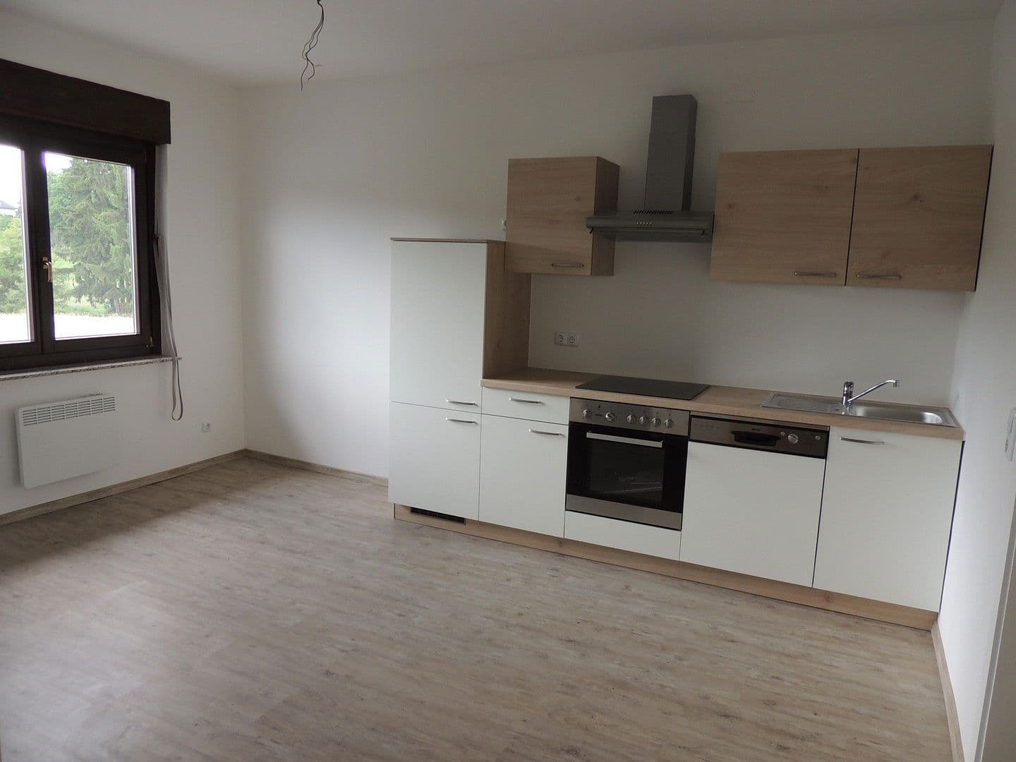 Prodej domu 310 m², pozemek 3.428 m², Güssingerstraße 13, Heiligenkreuz, Hradsko Prodej domu 310 m², pozemek 3.428 m², Güssingerstraße 13, Heiligenkreuz, Hradsko