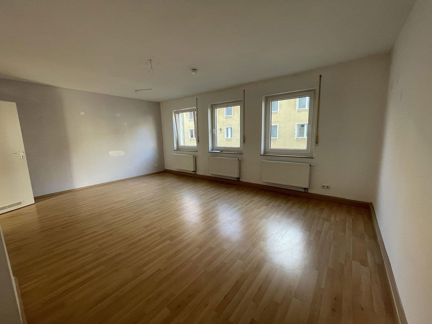Pronájem bytu 2+1 65 m², Okenstraße 38, Nürnberg, Bavorsko Pronájem bytu 2+1 65 m², Okenstraße 38, Nürnberg, Bavorsko