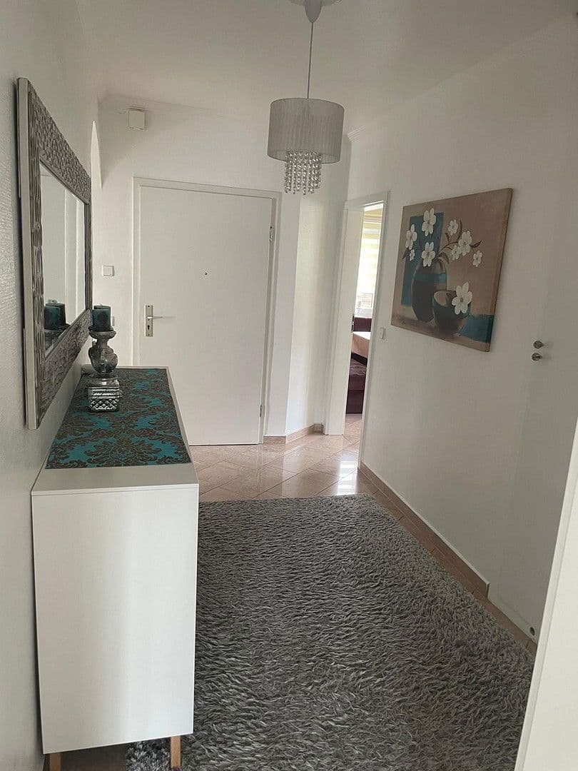 Pronájem bytu 4+1 109 m², Stuttgart, Bádensko-Württembersko Pronájem bytu 4+1 109 m², Stuttgart, Bádensko-Württembersko