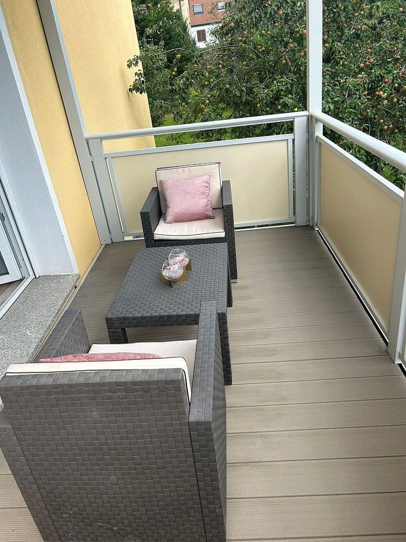 Pronájem bytu 4+1 109 m², Stuttgart, Bádensko-Württembersko Pronájem bytu 4+1 109 m², Stuttgart, Bádensko-Württembersko