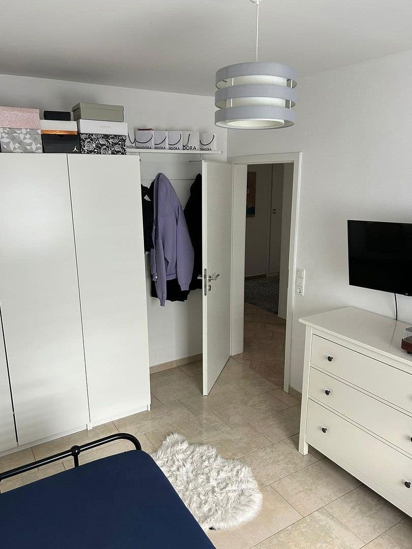 Pronájem bytu 4+1 109 m², Stuttgart, Bádensko-Württembersko Pronájem bytu 4+1 109 m², Stuttgart, Bádensko-Württembersko