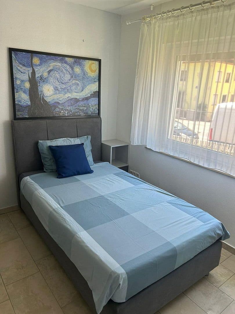 Pronájem bytu 4+1 109 m², Stuttgart, Bádensko-Württembersko Pronájem bytu 4+1 109 m², Stuttgart, Bádensko-Württembersko