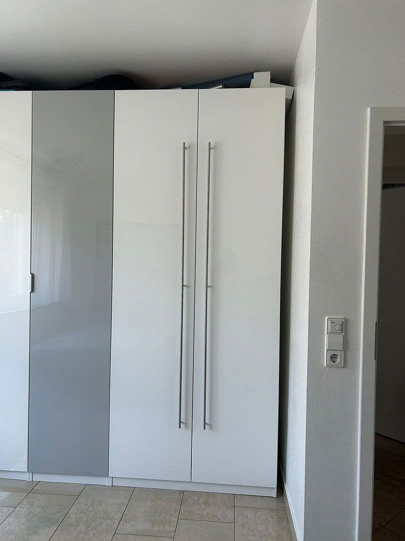 Pronájem bytu 4+1 109 m², Stuttgart, Bádensko-Württembersko Pronájem bytu 4+1 109 m², Stuttgart, Bádensko-Württembersko