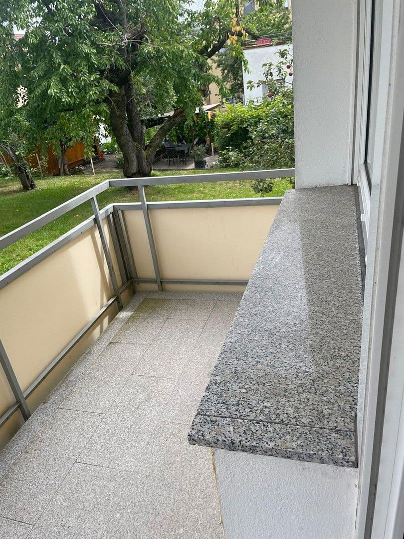 Pronájem bytu 4+1 109 m², Stuttgart, Bádensko-Württembersko Pronájem bytu 4+1 109 m², Stuttgart, Bádensko-Württembersko