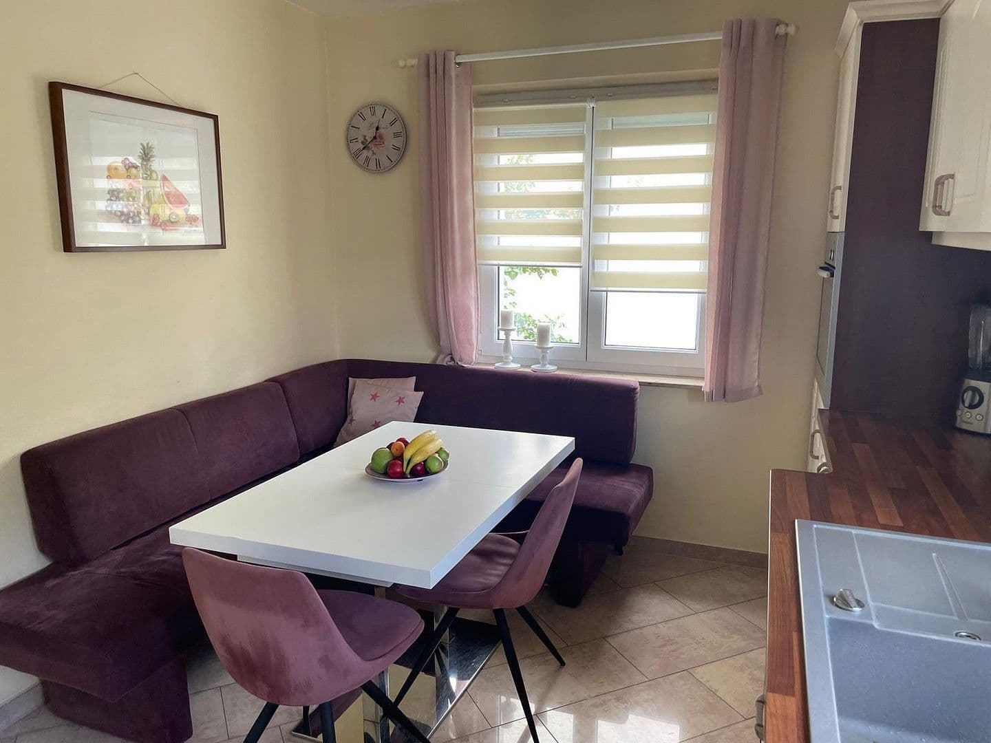 Pronájem bytu 4+1 109 m², Stuttgart, Bádensko-Württembersko Pronájem bytu 4+1 109 m², Stuttgart, Bádensko-Württembersko