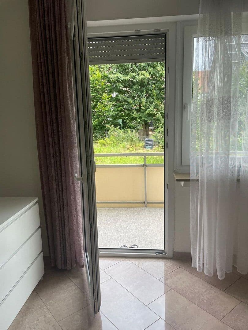 Pronájem bytu 4+1 109 m², Stuttgart, Bádensko-Württembersko Pronájem bytu 4+1 109 m², Stuttgart, Bádensko-Württembersko