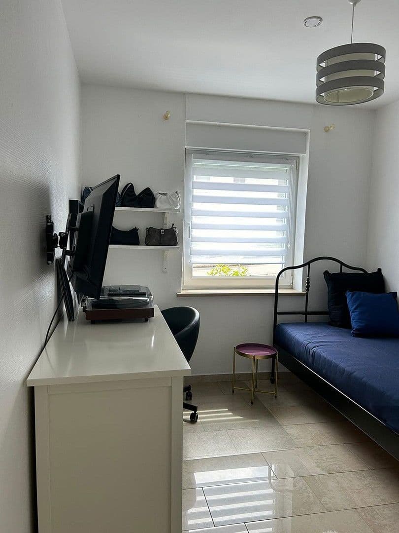 Pronájem bytu 4+1 109 m², Stuttgart, Bádensko-Württembersko Pronájem bytu 4+1 109 m², Stuttgart, Bádensko-Württembersko