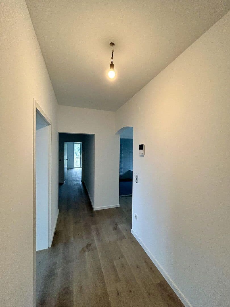 Pronájem bytu 4+1 150 m², Michaelstraße 64, Vettelschoß, Porýní-Falc Pronájem bytu 4+1 150 m², Michaelstraße 64, Vettelschoß, Porýní-Falc