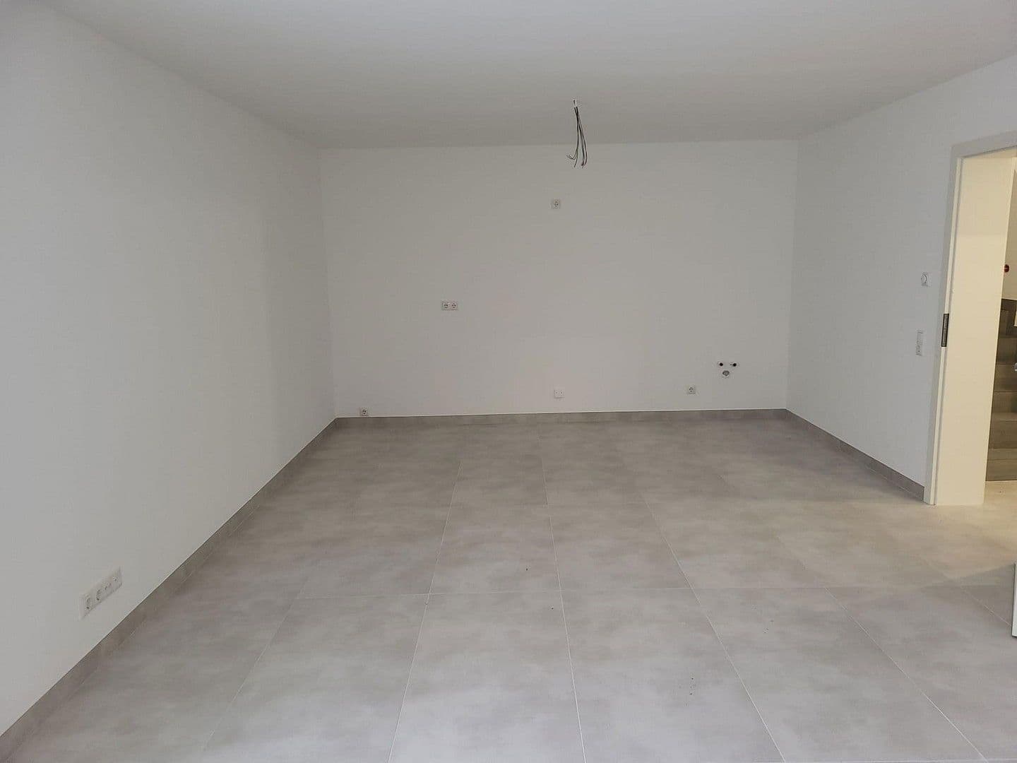 Pronájem domu 150 m², pozemek 368 m², Waldblickstr. 30, Simbach, Bavorsko Pronájem domu 150 m², pozemek 368 m², Waldblickstr. 30, Simbach, Bavorsko