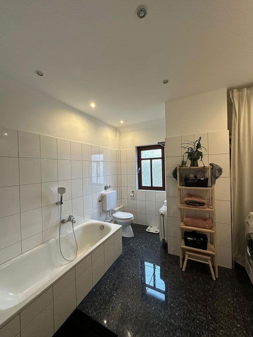 Pronájem bytu 2+kk 60 m², Untere Hainstr. 18, Oberursel (Taunus), Hessen Pronájem bytu 2+kk 60 m², Untere Hainstr. 18, Oberursel (Taunus), Hessen