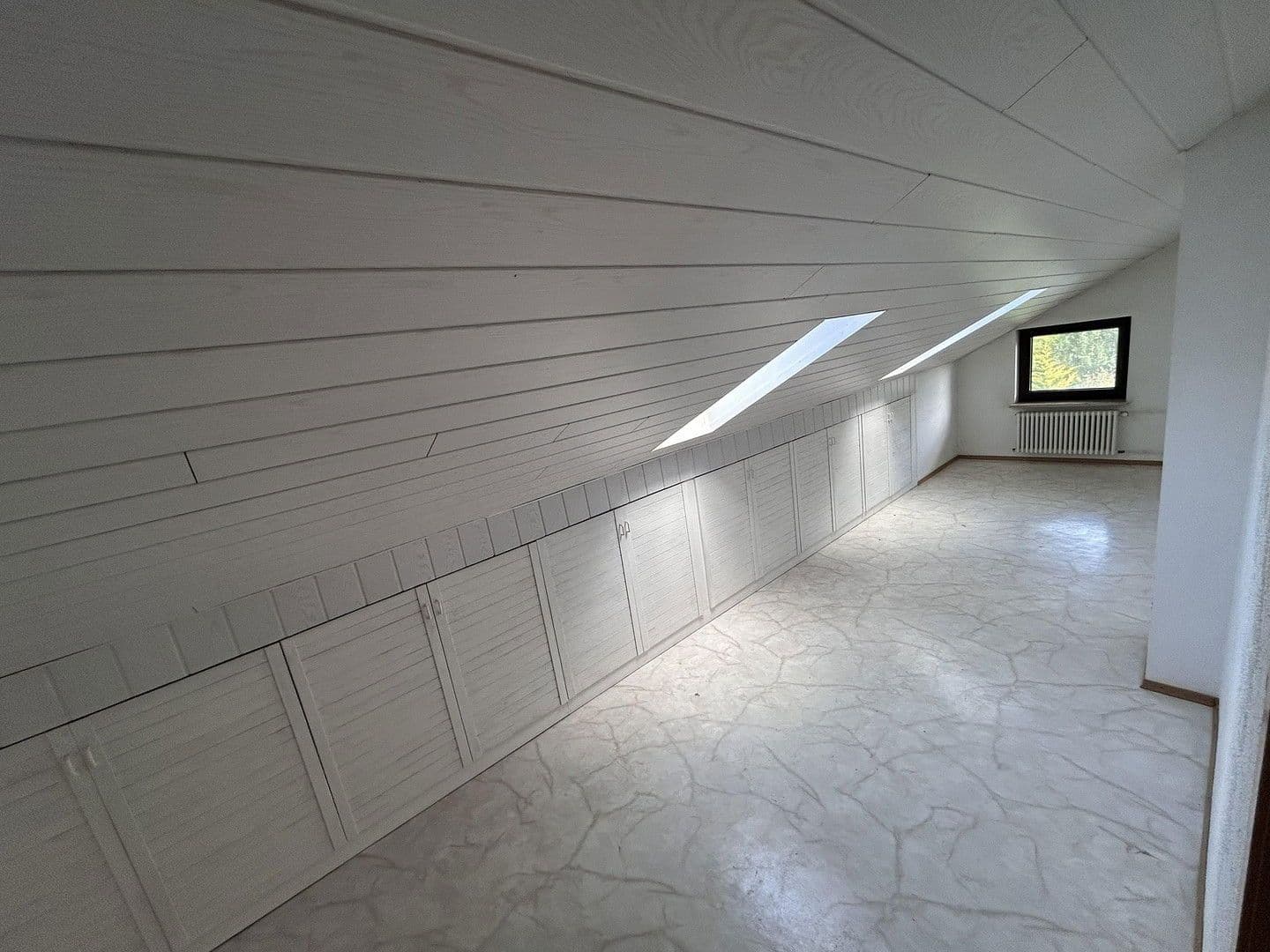 Pronájem bytu 4+1 130 m², Pfinztal, Bádensko-Württembersko Pronájem bytu 4+1 130 m², Pfinztal, Bádensko-Württembersko