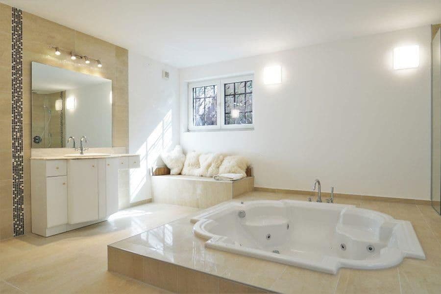 Prodej domu 339 m², pozemek 536 m², Köln, Severní Porýní-Vestfálsko Prodej domu 339 m², pozemek 536 m², Köln, Severní Porýní-Vestfálsko