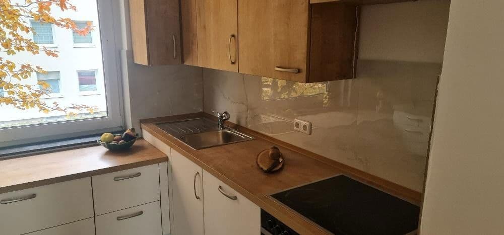 Pronájem bytu 3+1 72 m², Frankenstraße 45, Königsbrunn, Bavorsko Pronájem bytu 3+1 72 m², Frankenstraße 45, Königsbrunn, Bavorsko