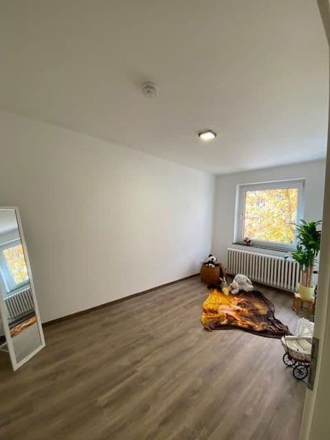 Pronájem bytu 3+1 72 m², Frankenstraße 45, Königsbrunn, Bavorsko Pronájem bytu 3+1 72 m², Frankenstraße 45, Königsbrunn, Bavorsko