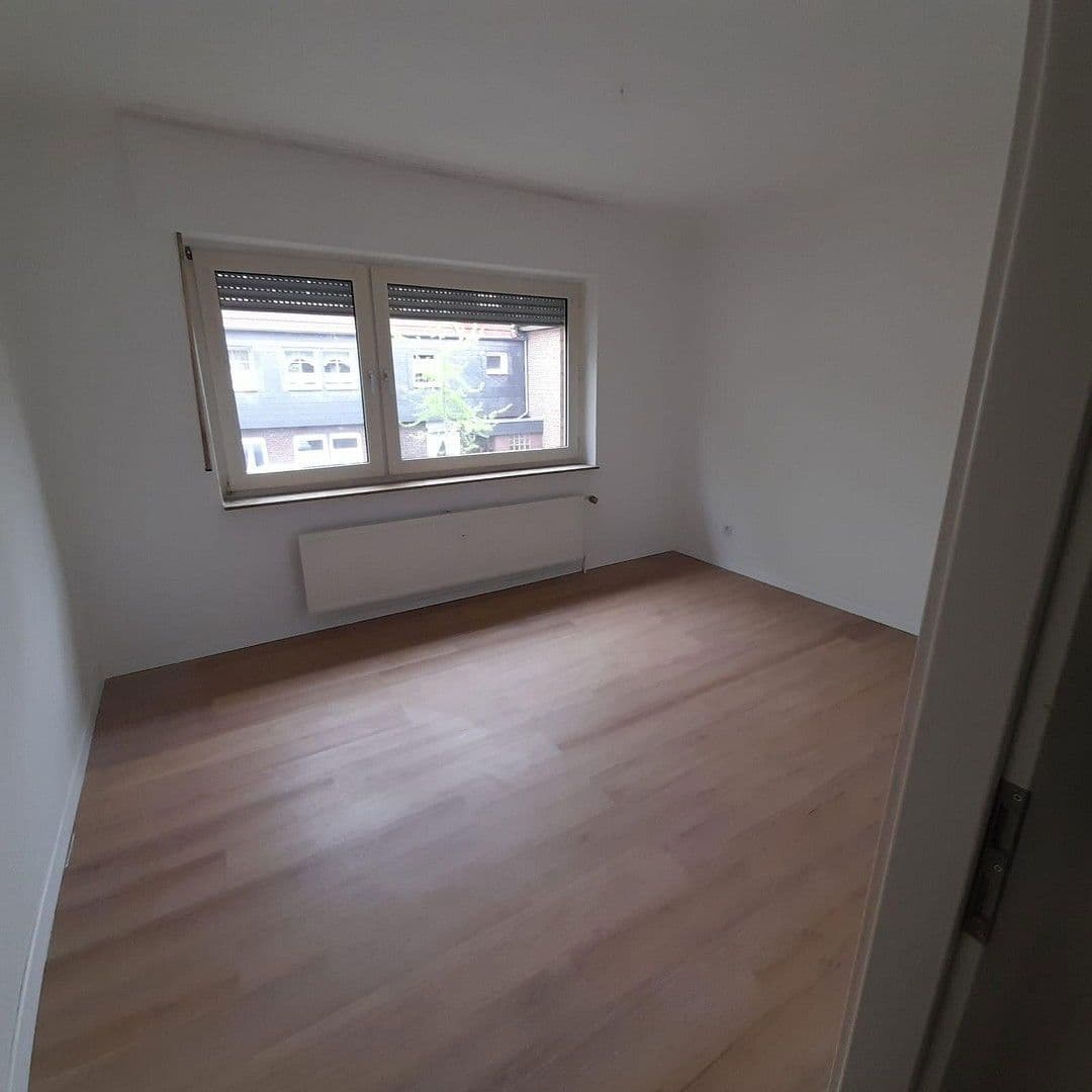 Prodej bytu 3+1 75 m², essen, Severní Porýní-Vestfálsko Prodej bytu 3+1 75 m², essen, Severní Porýní-Vestfálsko