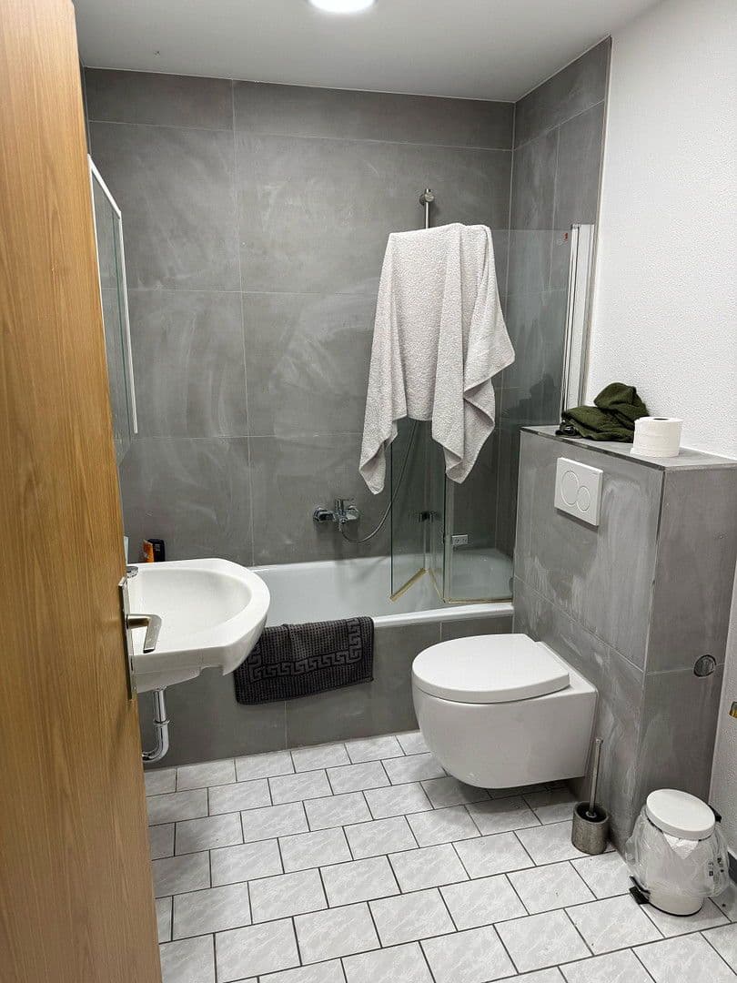 Pronájem bytu 4+1 100 m², Lessingstr 41, Kastellaun, Porýní-Falc Pronájem bytu 4+1 100 m², Lessingstr 41, Kastellaun, Porýní-Falc