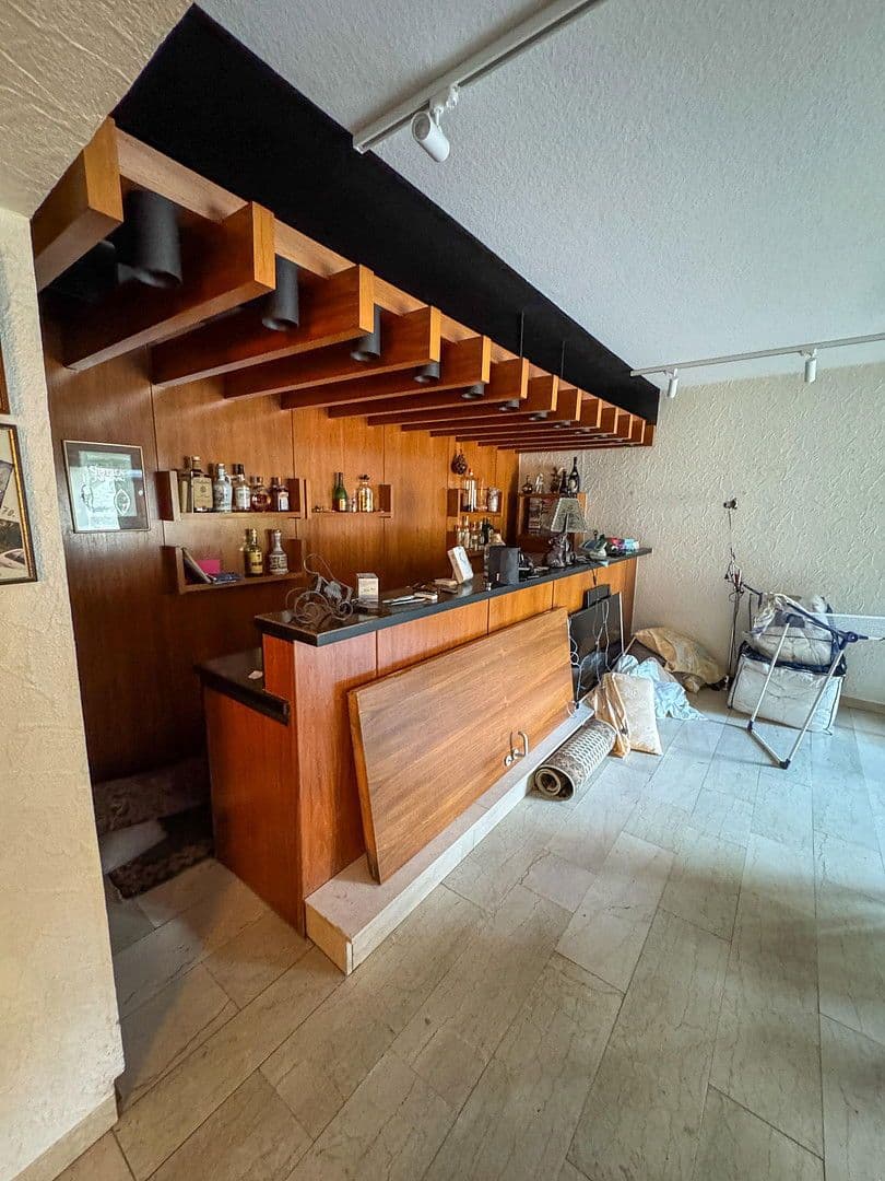 Prodej domu 273 m², pozemek 1.278 m², Oberhausen, Severní Porýní-Vestfálsko Prodej domu 273 m², pozemek 1.278 m², Oberhausen, Severní Porýní-Vestfálsko