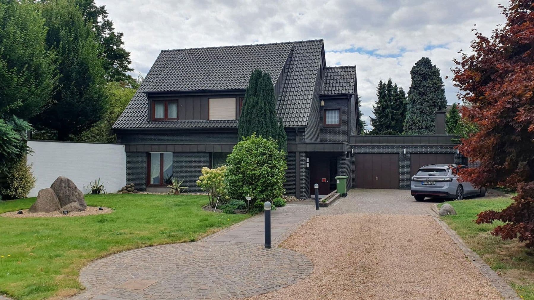 Prodej domu 273 m², pozemek 1.278 m², Oberhausen, Severní Porýní-Vestfálsko Prodej domu 273 m², pozemek 1.278 m², Oberhausen, Severní Porýní-Vestfálsko