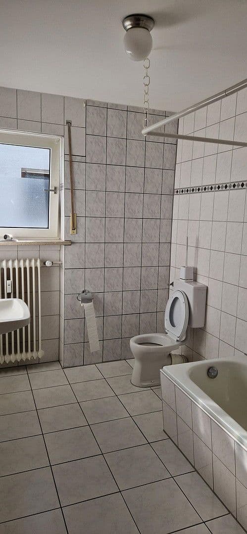 Pronájem bytu 3+1 105 m², Kastellaun, Porýní-Falc Pronájem bytu 3+1 105 m², Kastellaun, Porýní-Falc