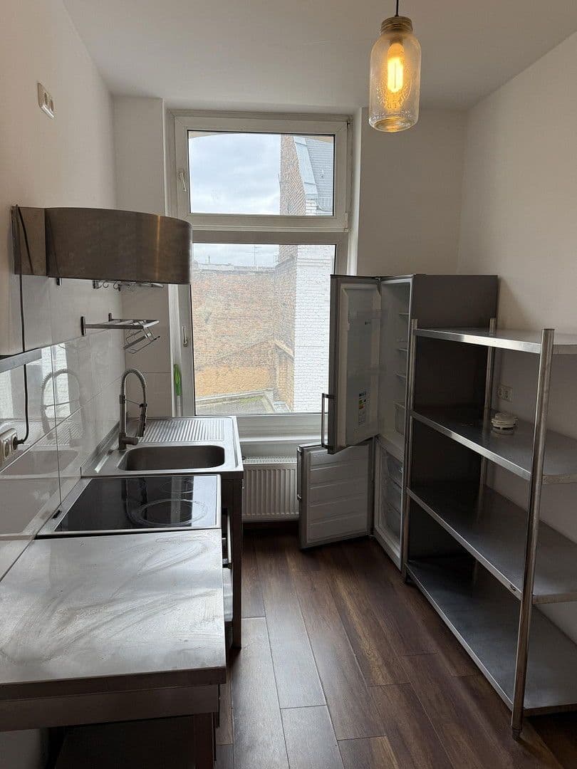 Pronájem bytu 3+1 80 m², Wiesbaden, Hessen Pronájem bytu 3+1 80 m², Wiesbaden, Hessen