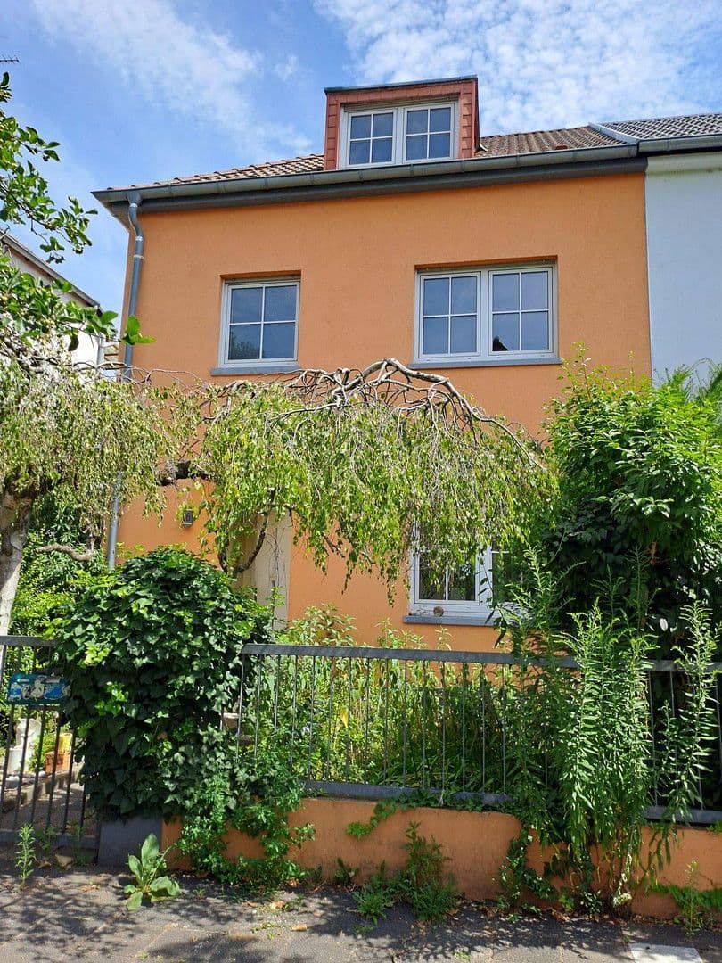 Prodej domu 125 m², pozemek 308 m², Ludwigshafen, Porýní-Falc Prodej domu 125 m², pozemek 308 m², Ludwigshafen, Porýní-Falc