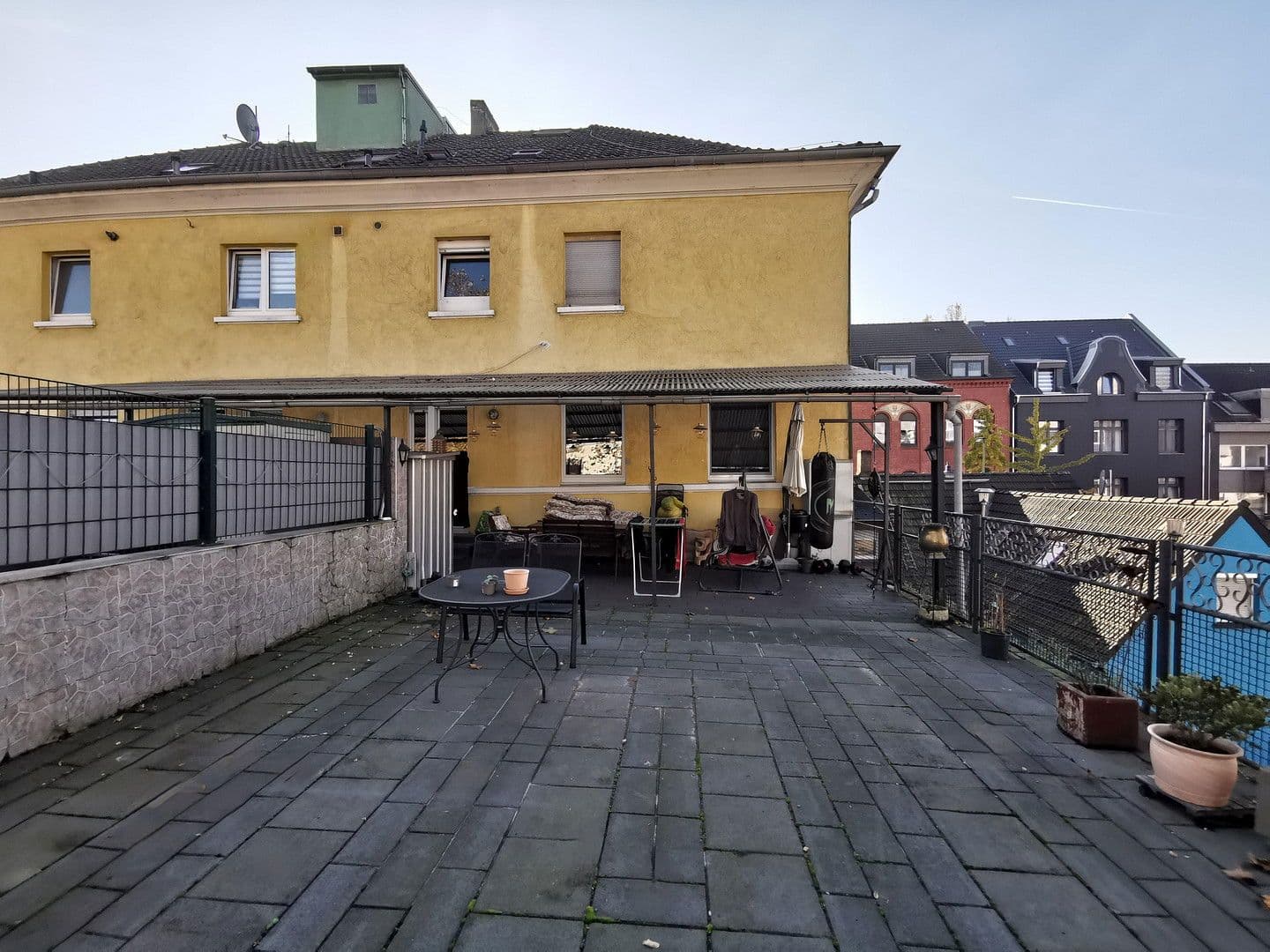 Prodej bytu 4+1 116 m², Gottliebstraße 92, Duisburg, Severní Porýní-Vestfálsko Prodej bytu 4+1 116 m², Gottliebstraße 92, Duisburg, Severní Porýní-Vestfálsko