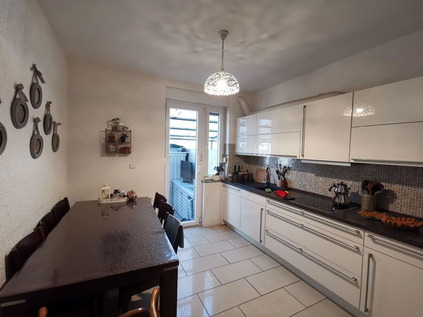 Prodej bytu 4+1 116 m², Gottliebstraße 92, Duisburg, Severní Porýní-Vestfálsko Prodej bytu 4+1 116 m², Gottliebstraße 92, Duisburg, Severní Porýní-Vestfálsko