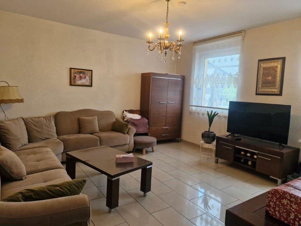 Prodej bytu 4+1 116 m², Gottliebstraße 92, Duisburg, Severní Porýní-Vestfálsko Prodej bytu 4+1 116 m², Gottliebstraße 92, Duisburg, Severní Porýní-Vestfálsko