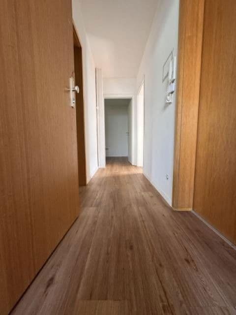 Pronájem bytu 3+1 75 m², Enzstraße 135, Pforzheim, Bádensko-Württembersko Pronájem bytu 3+1 75 m², Enzstraße 135, Pforzheim, Bádensko-Württembersko